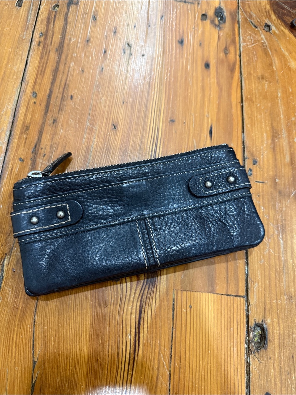 Fossils Classic Black Leather Zip Wallet with Stud Accents
